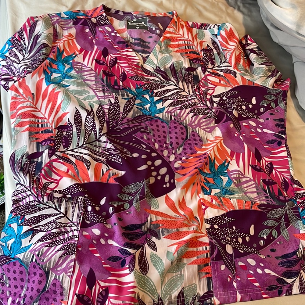 Scrub top